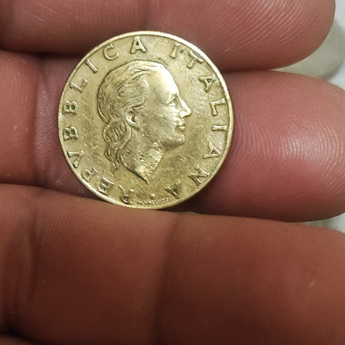 Italy 200 lire coin - coin, 1979