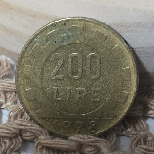 Italy 200 lire - lire, 1978